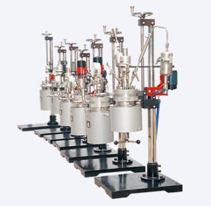 釜蓋升降、法蘭快開、釜體翻轉(zhuǎn)